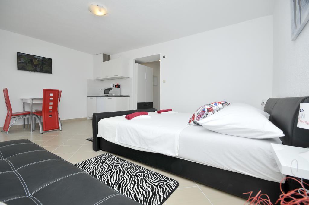Apartmani Mijatovic Трогир Экстерьер фото