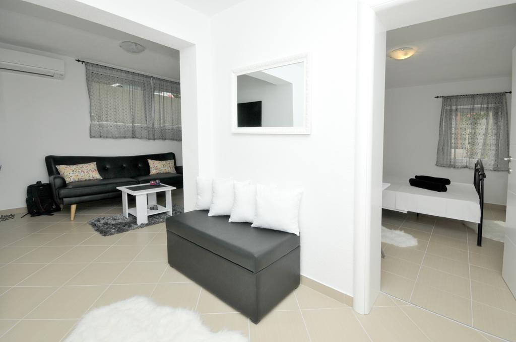 Apartmani Mijatovic Трогир Экстерьер фото
